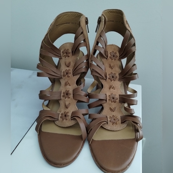 Jack Rogers Hadley Strappy Block Heel Sandals Oak - Picture 1 of 6